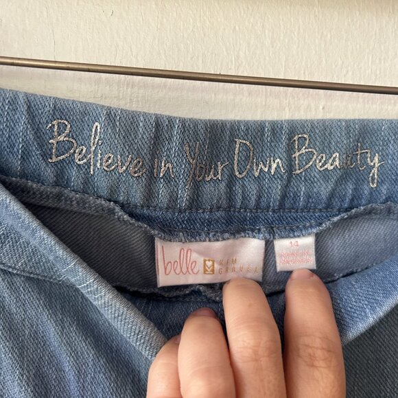 Believe In Your Own Beauty Bermuda Shorts Womens 14 Light Wash Denim Pull On - Picture 2 of 4